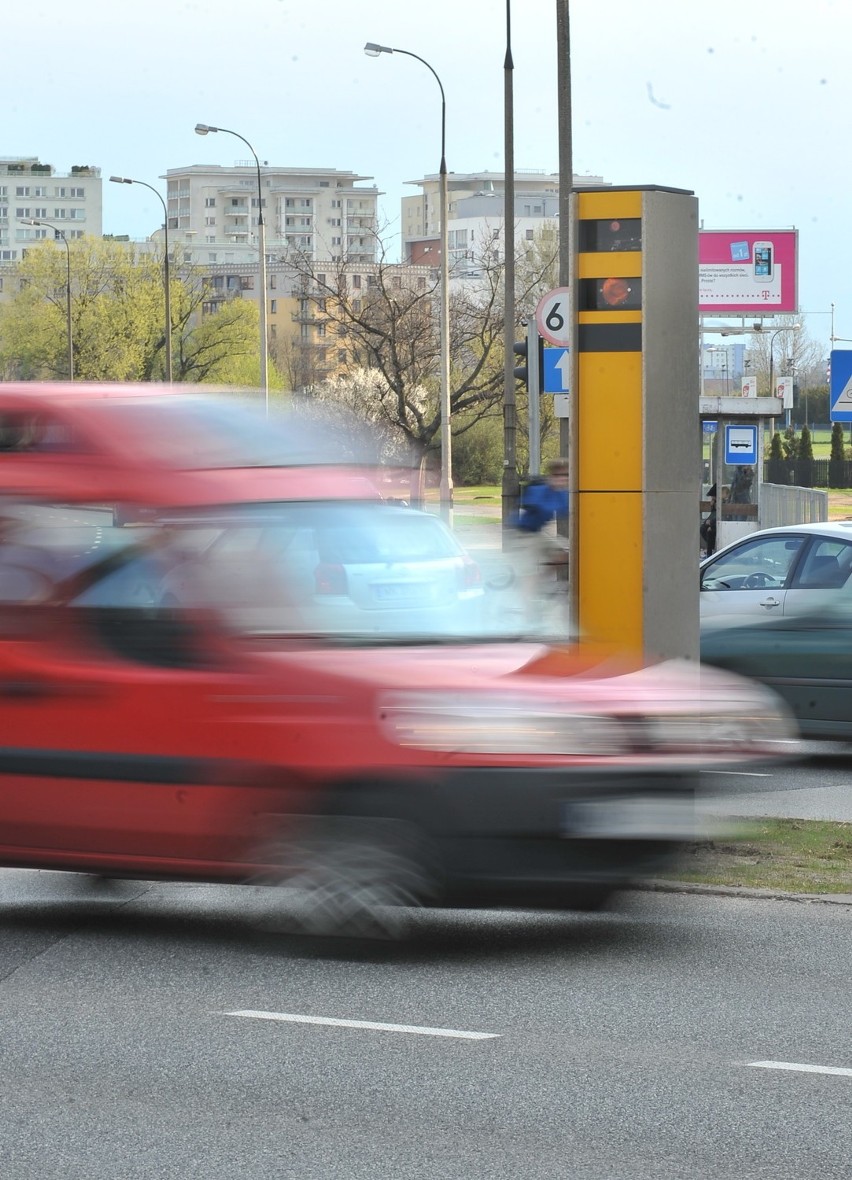 Aleja KEN z fotoradarami. Kontrola prędkości w trzech...