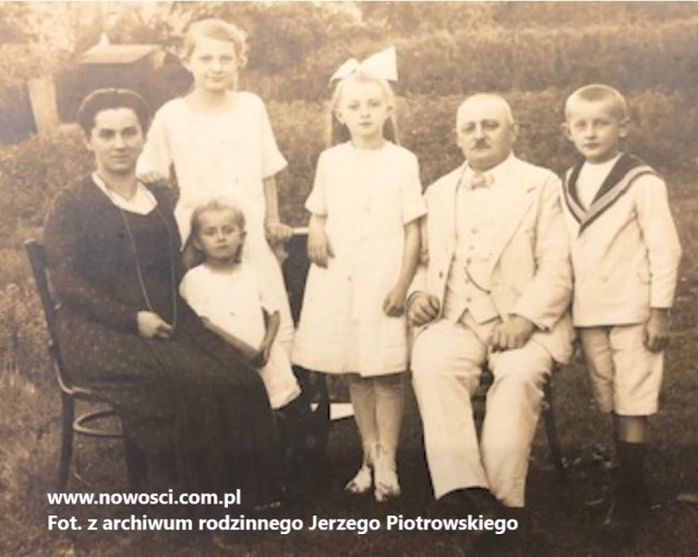Teodor i Leokadia Rzymkowscy z dziećmi. Zdjęcie z początku lat 20. otrzymaliśmy od wnuka państwa Rzymkowskich.