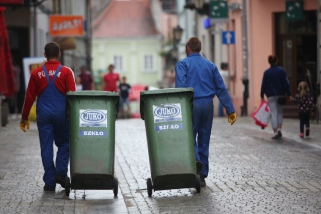 Podwyżki opłat za śmieci w Piotrkowie przesądzone. Od 1 marca piotrkowianie zapłacą 35 zł od osoby. Dopłat nie będzie