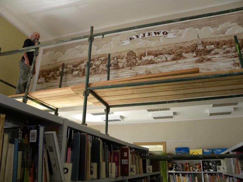 Biblioteka w Ryjewie ma na ścianie panoramę! [ZDJĘCIA]