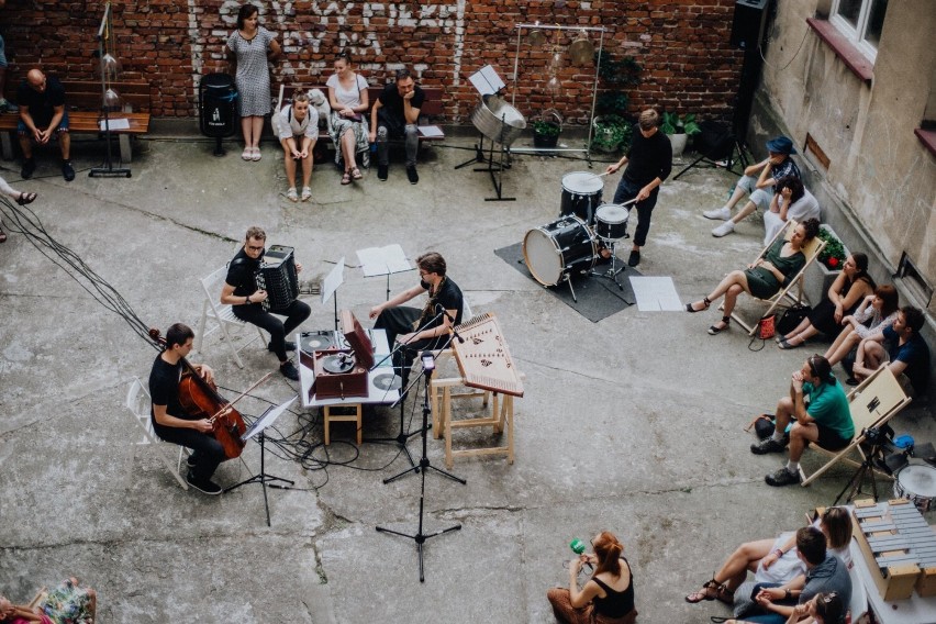 Festiwal WarszeMuzik 2021. W sierpniu ruszy cykl kameralnych koncertów w podwórkach przedwojennych kamienic