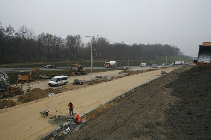 Budowa obwodnicy Bytomia: Rosną przęsła wiaduktu, który połączy Miechowice