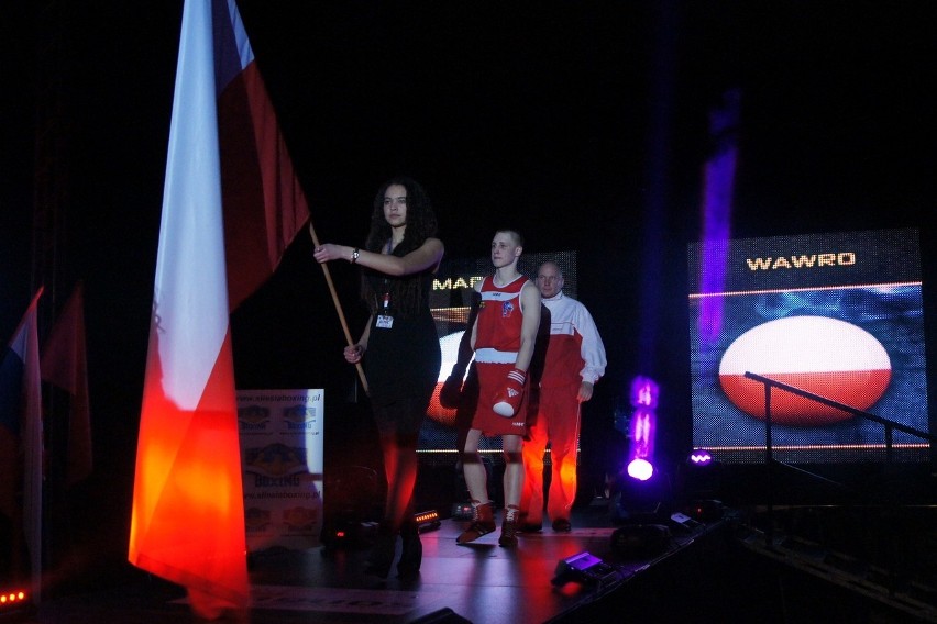 Gala boksu w hali Kalisz Arena. Zwycięstwa kaliszan. ZDJĘCIA