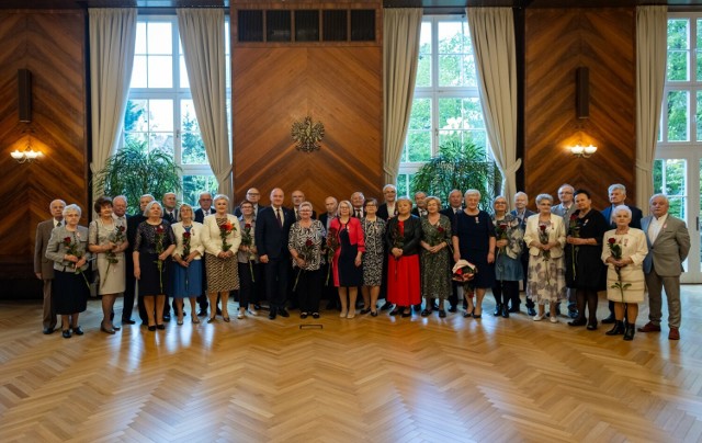 W szczecińskim magistracie odbyła się ceremonia przyznania medali za Długoletnie Pożycie Małżeńskie