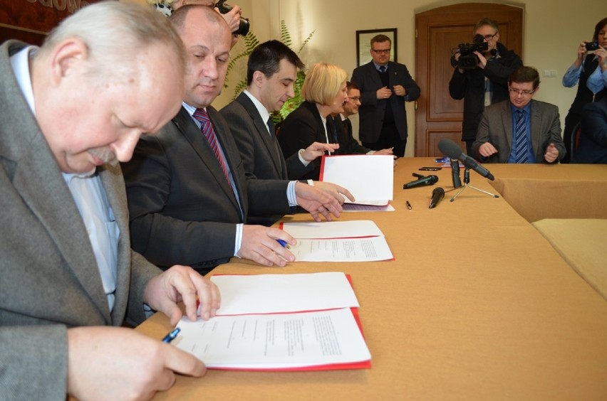 Samorządowcy podpisali list intencyjny w sprawie drugiego mostu i obwodnicy Głogowa 