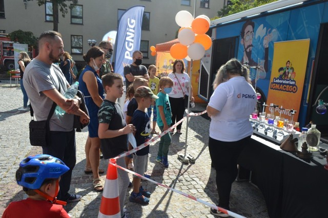 Rodzinny Festiwal Pasji i Edukacji w Akademii WSB. Było ciekawie. 

Zobacz kolejne zdjęcia. Przesuń zdjęcia w prawo - wciśnij strzałkę lub przycisk NASTĘPNE