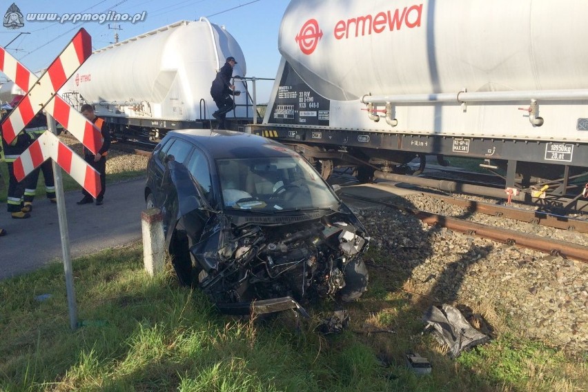 Wypadek na przejeździe kolejowym w Chabsku [ZDJĘCIA]