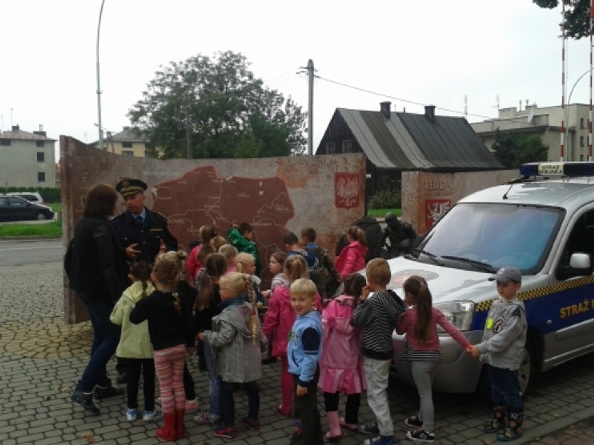Przedszkolaki odwiedziły strażników miejskich w Dębicy
