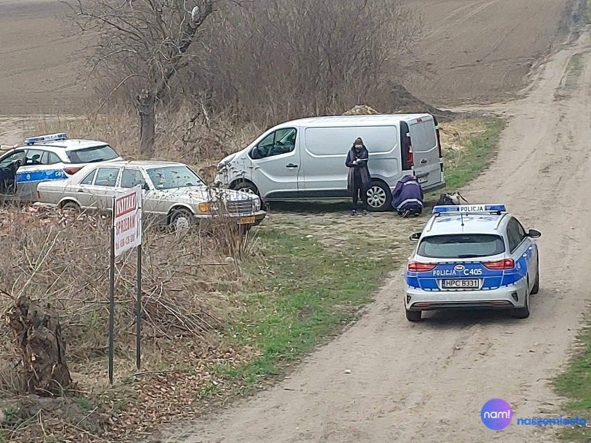 Skradziony, zabytkowy mercedes znaleziony pod Włocławkiem