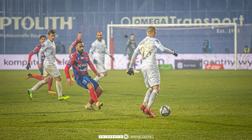 Raków Częstochowa - Zagłębie Lubin 4:0. Ostre strzelanie i awaria na Limanowskiego