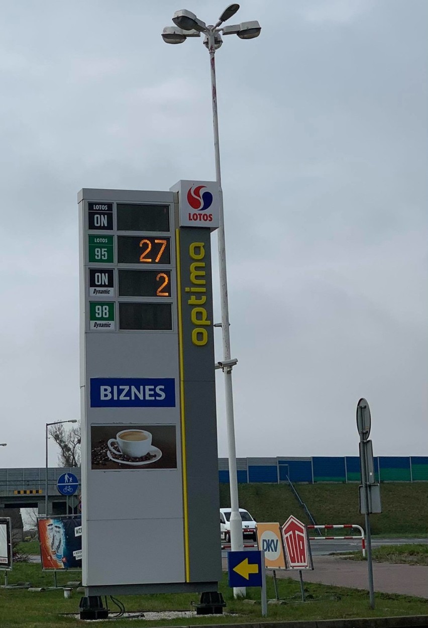 WRZEŚNIA: Stacje paliw i ceny paliw w naszym mieście. Gdzie warto wybrać się zatankować?  [GALERIA]