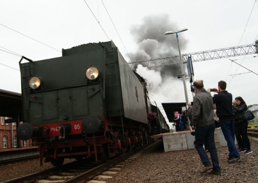 Zobacz pociągi jeżdżące na trasie Wrocław - Brzeg i Brzeg -...