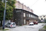 Rozpoczął się remont 130-letniego DREWNIAKA.  To jedyny taki budynek w Warszawie