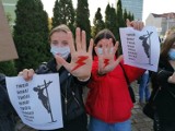 Protest kobiet w Bytowie przeciwko zaostrzeniu prawa aborcyjnego