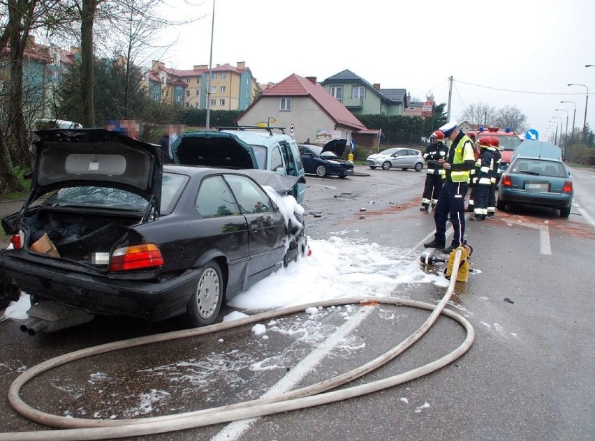 Wypadek na skrzyżowaniu Machutty i Warszawskiej. Zderzyły się cztery auta [ZDJĘCIA]