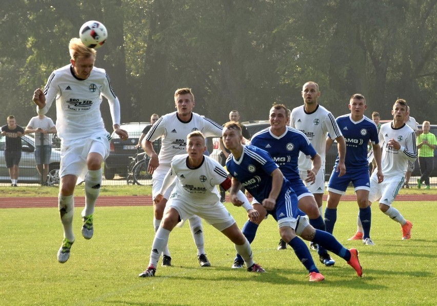 IV liga. Grom Nowy Staw przegrał z KP Starogard Gdański