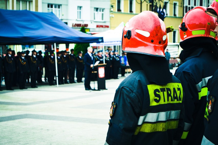 Uroczyste obchody Dnia Strażaka na rybnickim Rynku ZDJĘCIA