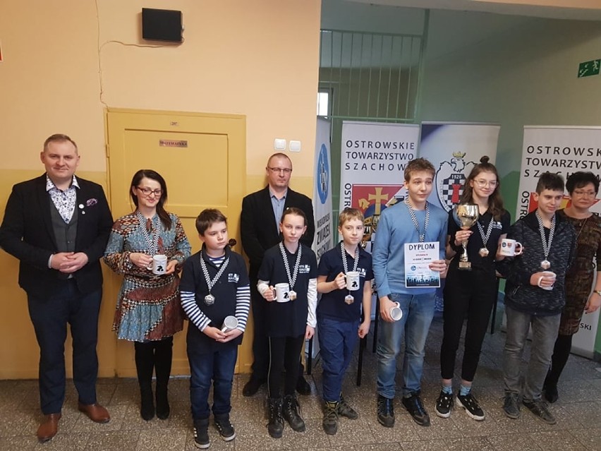 Kaliskie drużyny szachowe awansowały do II i do III ligi juniorów
