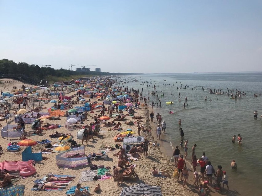 W weekend cały Szczecin pojechał nad morze? Tak wyglądała plaża w Międzyzdrojach