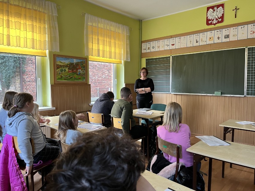 „Cyberuzależnienia i cyberzagrożenia” - szkolenia dla dzieci w Niepublicznej Szkole Podstawowej w Strzyżewie - 29.11.2022 r