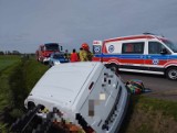 Do wypadku doszło w środowe popołudnie w gminie Wartkowice. Pojazd wpadł do rowu ZDJĘCIA
