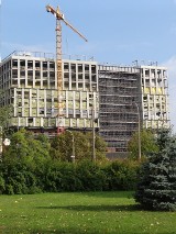Budowa Urzędu Marszałkowskiego w Poznaniu z opóźnieniem [ZDJĘCIA]