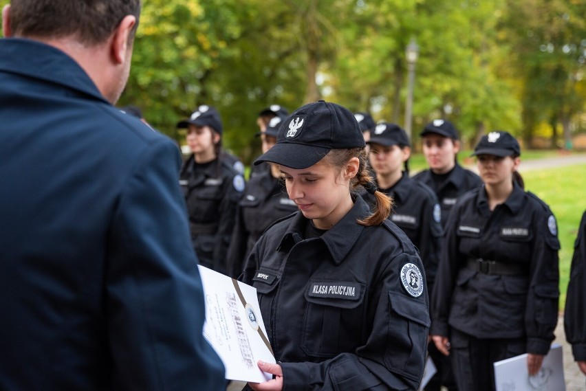 Nowe pokolenie policjantów kształci się w Zespole Szkół im....