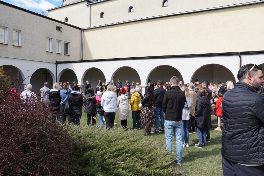 Wielkosobotnie święcenie pokarmów przy kościele p.w. św. Antoniego