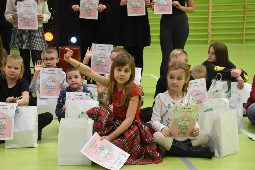 W Książu Wielkopolskim rozstrzygnięto konkurs na najpiękniejszą kartkę świąteczną. Przyznano nagrody i wyróżnienia w pięciu kategoriach