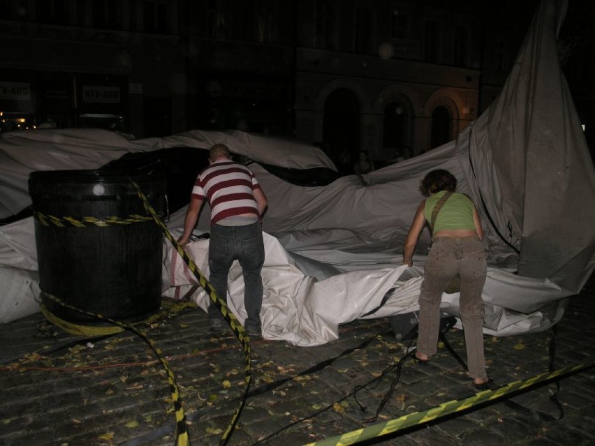 W Świdnicy burza zniszczyła "Kino pod chmurką"