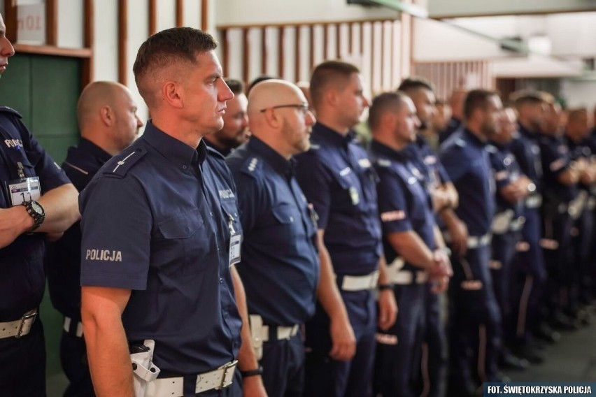 Najlepsi policjanci drogówki konkurują w Kielcach. W środę rywalizowali na strzelnicy