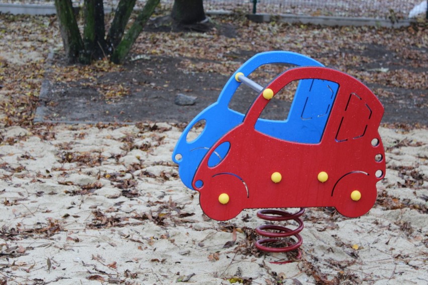 Plac zabaw „Bąbel" w Dąbrówce Wielkiej. Powstał z pieniędzy z I Budżetu Obywatelskiego