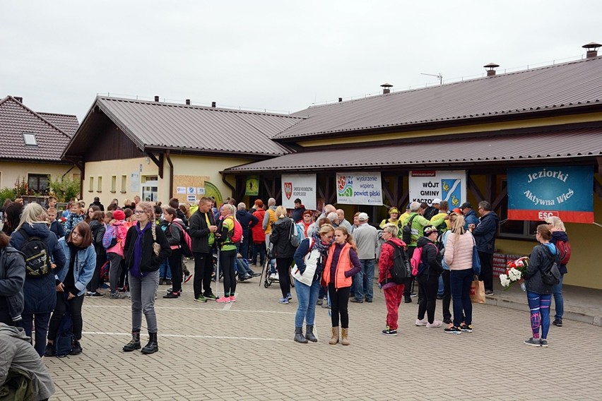 W Jeziorkach odbył się V Rajd Graniczny Nordic Walking. Zobaczcie zdjęcia 