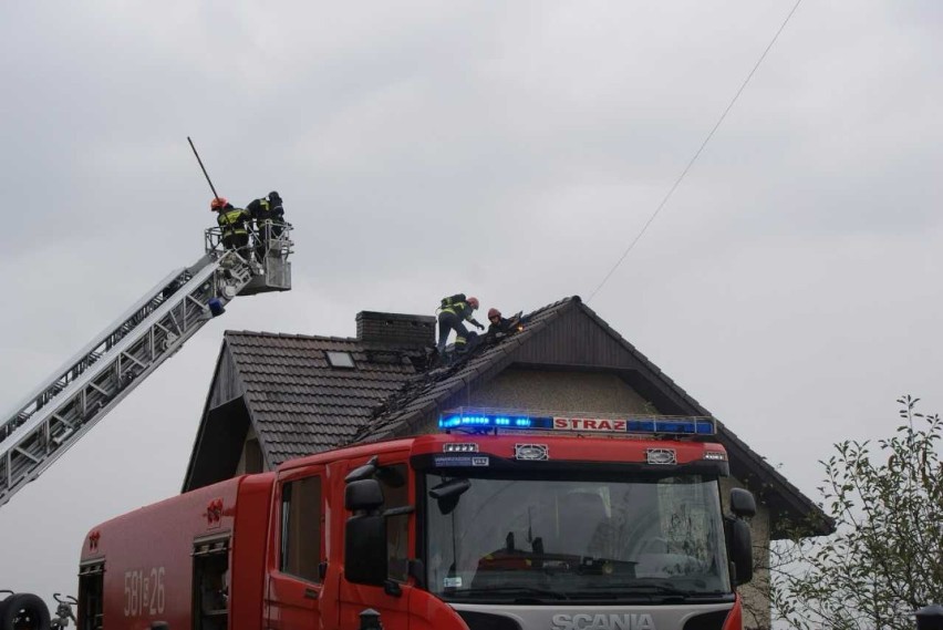 W Gaszowicach zapalił się strop domu jednorodzinnego