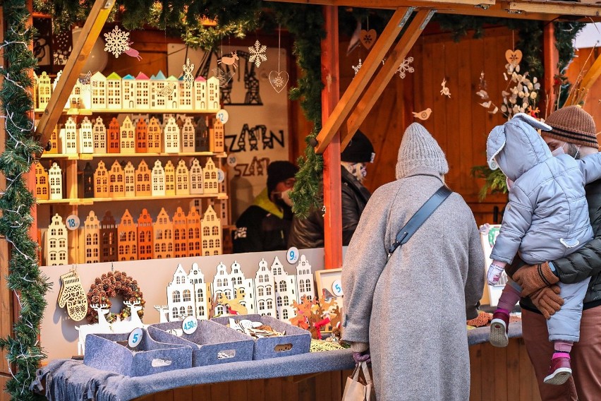 Świąteczny targ w Szczecinie. Co ciekawego na stoiskach? Zobaczcie zdjęcia 