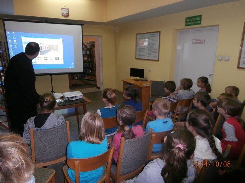 Miesiąc Dobroci dla Zwierząt w Bibliotece Pedagogicznej w Zduńskiej Wol