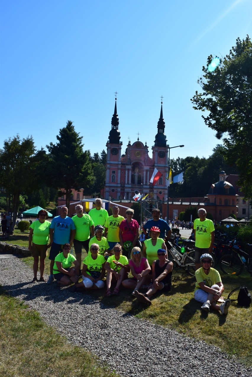 Cykliści przemierzyli ok. 450 km na Mazurach.