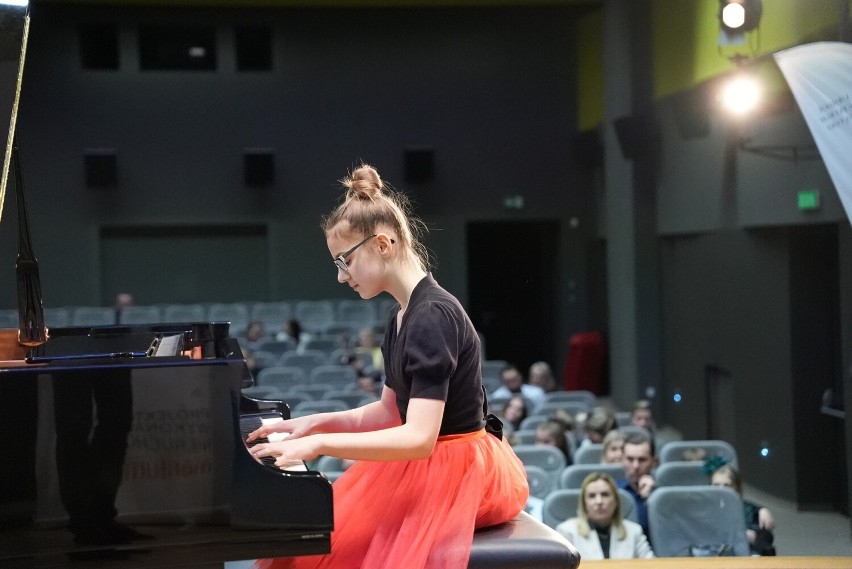 Wytęp laureatów IV Międzynarodowego Konkursu Pianistycznego...