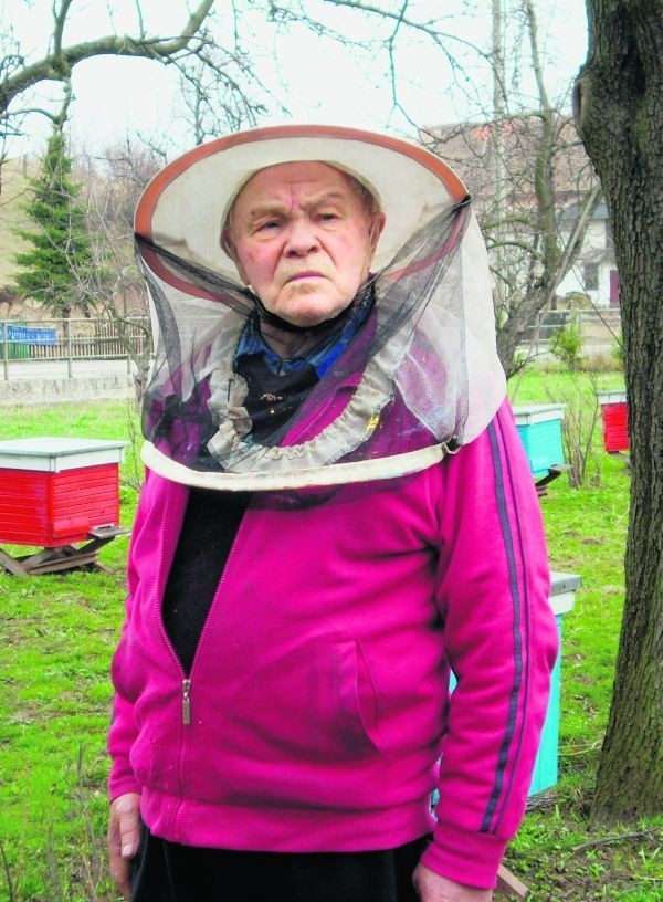 Stefan Szewczyński ma 60 uli. - Moje pszczoły są mądre -...