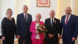 Te pary przeżyły ze sobą pół wieku! Złoci Jubilaci z gminy Grodzisk Wielkopolski nagrodzeni prezydenckimi medalami 