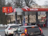 Ceny paliw przed świętami Bożego Narodzenia raczej nie wzrosną. Od stycznia 2023 wraca wyższy VAT na paliwa