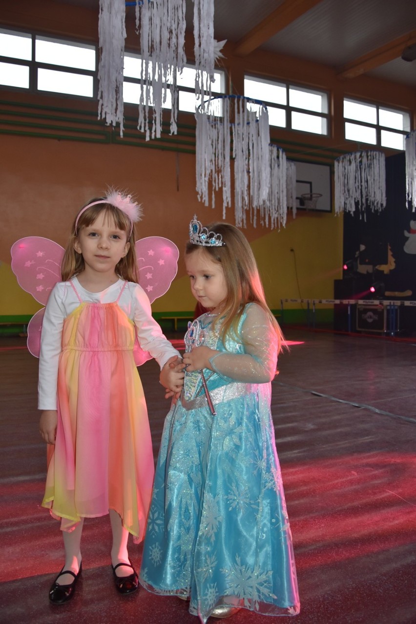 Bal karnawałowy w przedszkolu i Szkole Podstawowej w Konopnicy[FOTO]