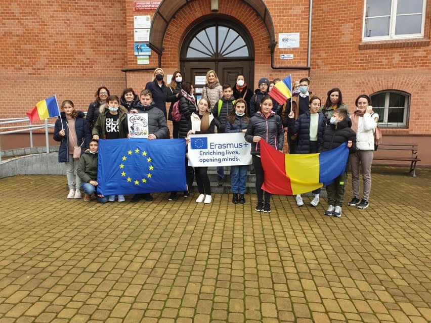 Społeczną Szkołę Podstawową w Kwidzynie odwiedzili nauczyciele i uczniowie z Włoch i Rumunii [ZDJĘCIA]