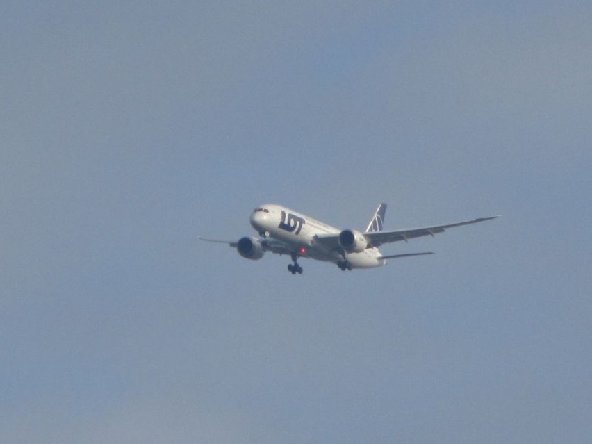 Dreamliner krążył nad Wrocławiem (ZDJĘCIA)