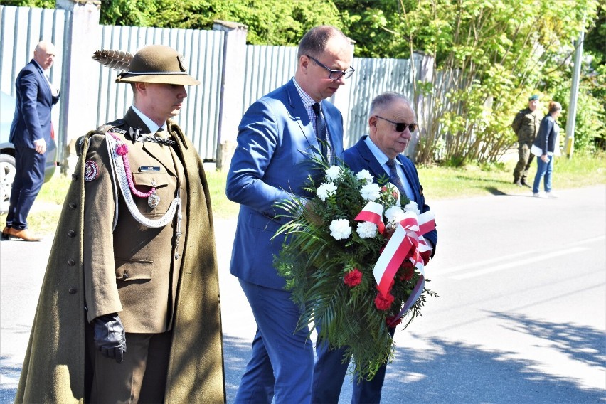 Jan Pączek i Wojciech Bakun oddali cześć polskim bohaterom, którzy 78 lat temu zdobyli wzgórze Monte Cassino [ZDJĘCIA]