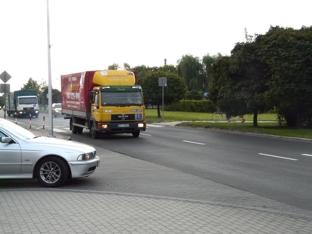 Ograniczenia dla ciężarówek, m.in. w alei Grunwaldzkiej,  chce ustawić PZD
