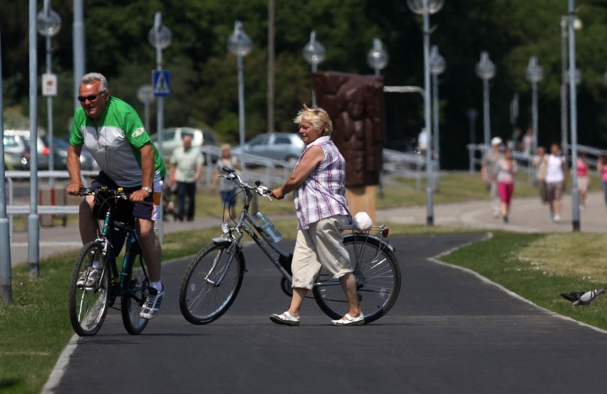 Po Gdyni coraz więcej mieszkańców jeździ rowerem. Mają się z...