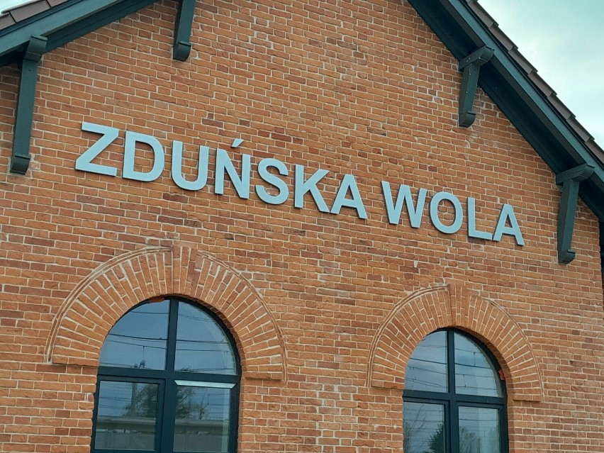 Modernizacja budynku dworca PKP w Zduńskiej Woli dobiega...