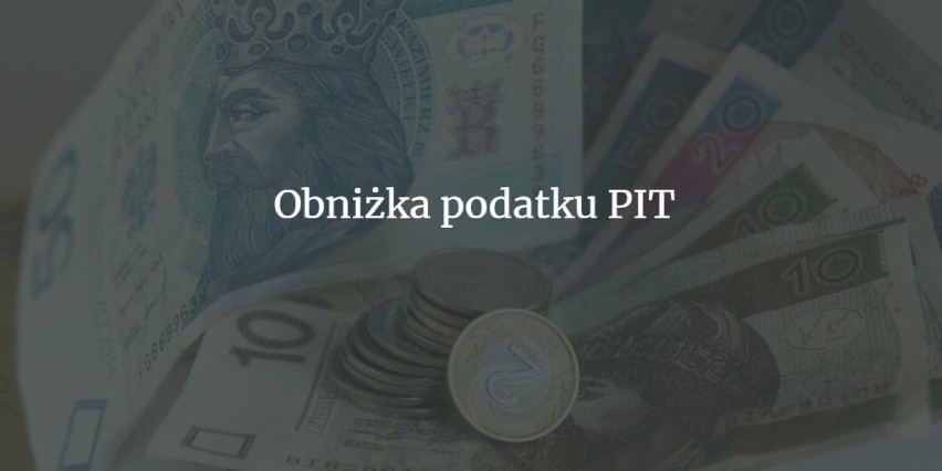 Kto może skorzystać z obniżki podatku PIT, wakacji...