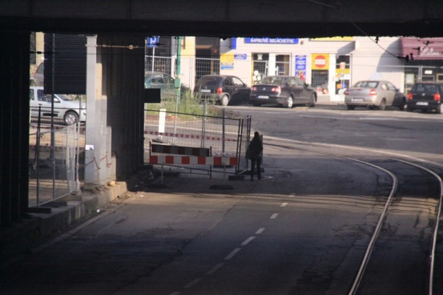 W związku z pracami drogowymi, które odbywają się w centrum ...